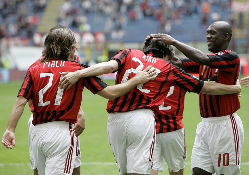 Pirlo - Gattuso - Seedorf - Kaka. Trục xương sống của Ac Milan thời hoàng kim (Ảnh: SPORTbible) Pirlo - Gattuso - Seedorf - Kaka. Trục xương sống của Ac Milan thời hoàng kim (Ảnh: SPORTbible)