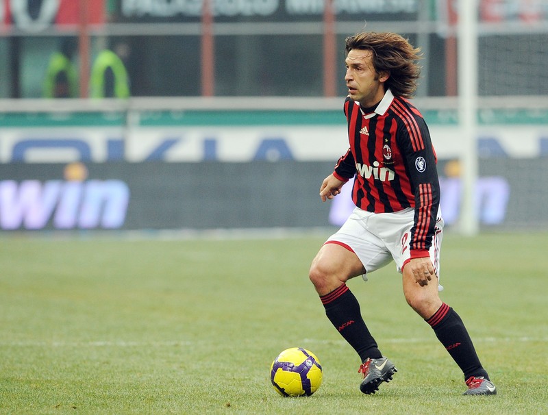 Pirlo trong màu áo Ac Milan (Ảnh: Ronaldo.com) Pirlo trong màu áo Ac Milan (Ảnh: Ronaldo.com)