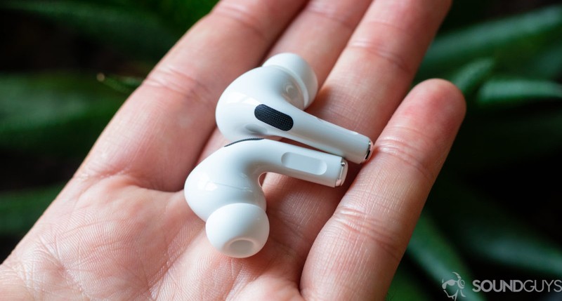 AirPods Pro được tích hợp tính năng khử tiếng ồn chủ động hoàn toàn mới (Ảnh: Android Authority)