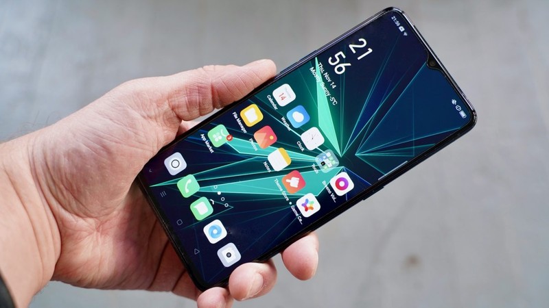 Oppo Reno Ace đem lại cảm giác sang trong cho người sử dụng (Ảnh: Android Authority) Oppo Reno Ace đem lại cảm giác sang trong cho người sử dụng (Ảnh: Android Authority)