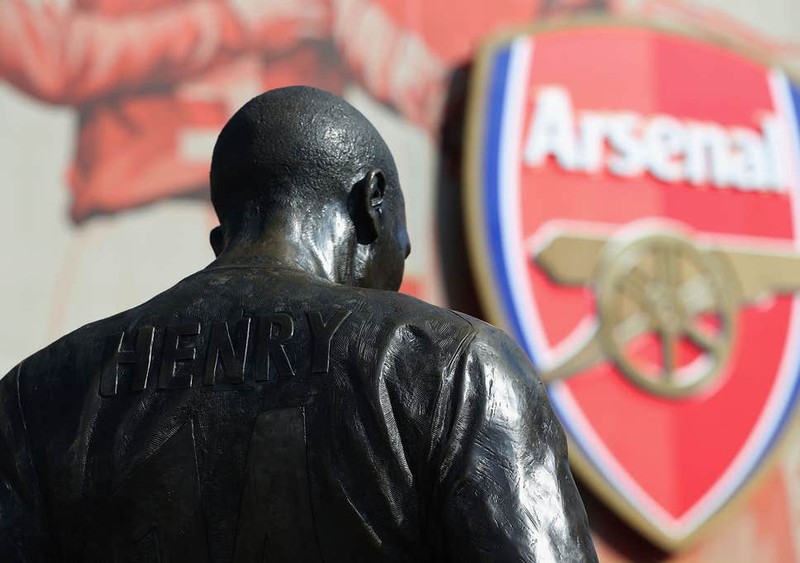 Henry được dựng tượng trước sân Emirates (Ảnh: The Independent) Henry được dựng tượng trước sân Emirates (Ảnh: The Independent)