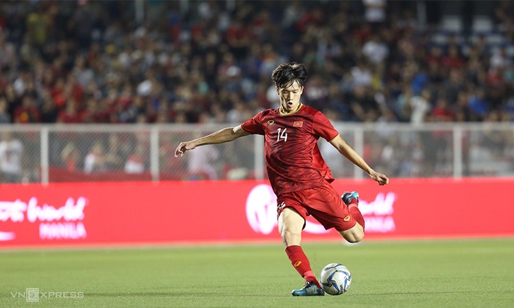 Cú sút đẳng cấp của Hoàng Đức ấn định chiến thắng 2-1 cho đội tuyển U22 Việt Nam (Ảnh: VnExpress) Cú sút đẳng cấp của Hoàng Đức ấn định chiến thắng 2-1 cho đội tuyển U22 Việt Nam (Ảnh: VnExpress)