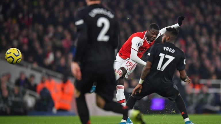 Pepe dứt điểm gọn gàng mở tỉ số cho pháo thủ (Ảnh: goal.com)