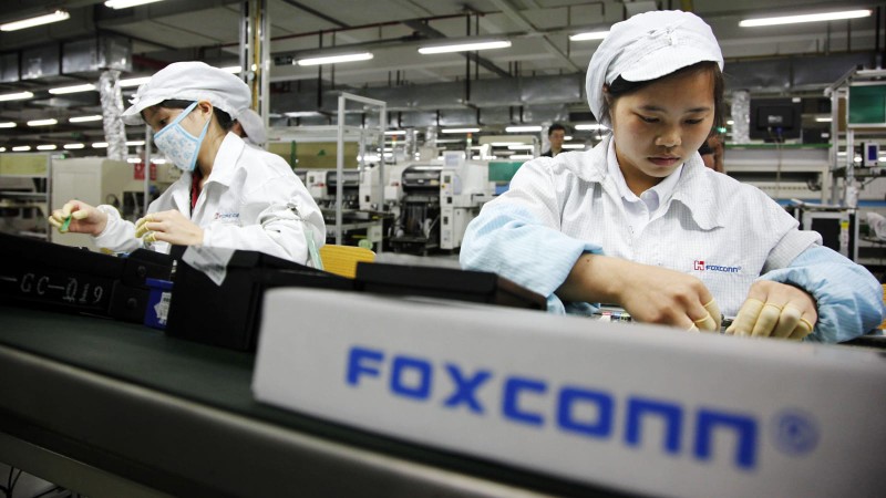 Foxconn - đối tác sản xuất iPhone chính của Apple (Ảnh: CNBC) Foxconn - đối tác sản xuất iPhone chính của Apple (Ảnh: CNBC)