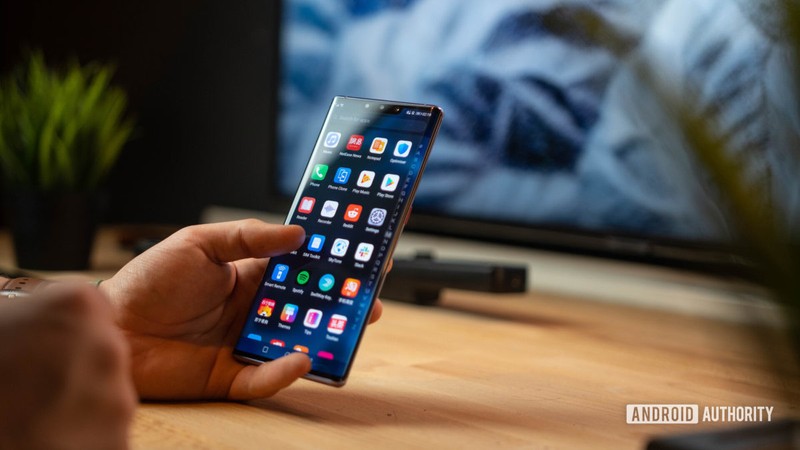 Huawei Mate 30 Pro (Ảnh: Android Authority) Huawei Mate 30 Pro (Ảnh: Android Authority)