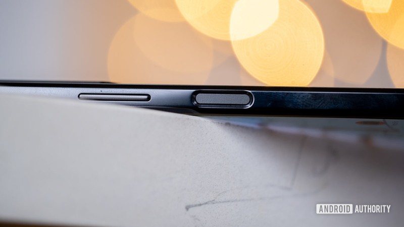 Đầu đọc vân tay được đặt ngay ở nút nguồn (Ảnh: Android Authority) Đầu đọc vân tay được đặt ngay ở nút nguồn (Ảnh: Android Authority)