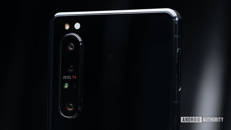 Xperia 1 II đem đến trải nghiệm chụp ảnh như những máy ảnh chuyên nghiệp (Ảnh: Android Authority) Xperia 1 II đem đến trải nghiệm chụp ảnh như những máy ảnh chuyên nghiệp (Ảnh: Android Authority)