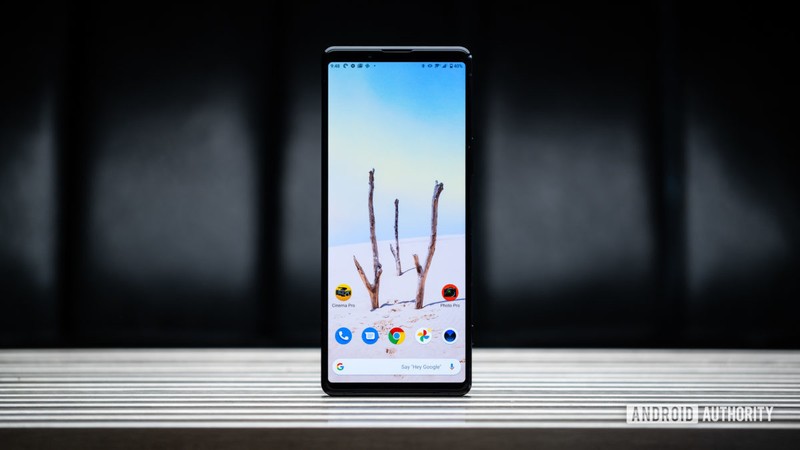Sony vẫn giữ được những nét thiết kế đặc trưng trên chiếc Xperia 1 II (Ảnh: Android Authority) Sony vẫn giữ được những nét thiết kế đặc trưng trên chiếc Xperia 1 II (Ảnh: Android Authority)