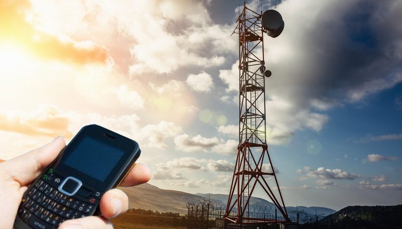 Đến gần cột phát sóng sẽ giúp sóng điện thoại mạnh hơn (Ảnh: Bkaii) Đến gần cột phát sóng sẽ giúp sóng điện thoại mạnh hơn (Ảnh: Bkaii)