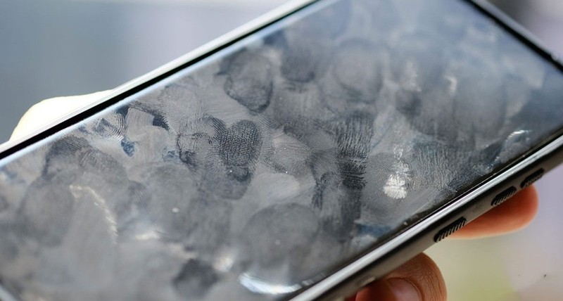 Mua điện thoại cũ đồng nghĩa với việc sẽ phải đối mặt với những rủi ro nhất định (Ảnh: Electrodealpro) Mua điện thoại cũ đồng nghĩa với việc sẽ phải đối mặt với những rủi ro nhất định (Ảnh: Electrodealpro)