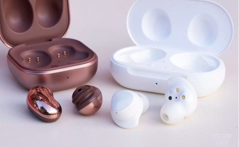 Mẫu tai nghe "hạt đậu" của Samsung (Ảnh: Theverge) Mẫu tai nghe "hạt đậu" của Samsung (Ảnh: Theverge)