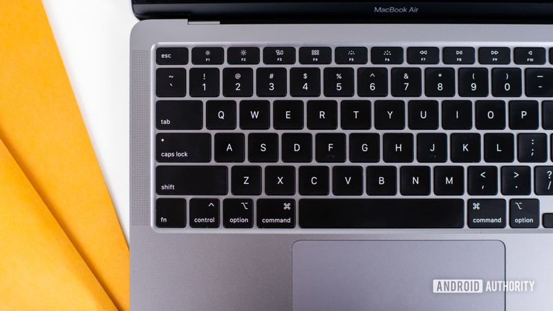 Macbook Air 2020 đã loại bỏ đi bàn phím cánh bướm (Ảnh: Android Authority) Macbook Air 2020 đã loại bỏ đi bàn phím cánh bướm (Ảnh: Android Authority)
