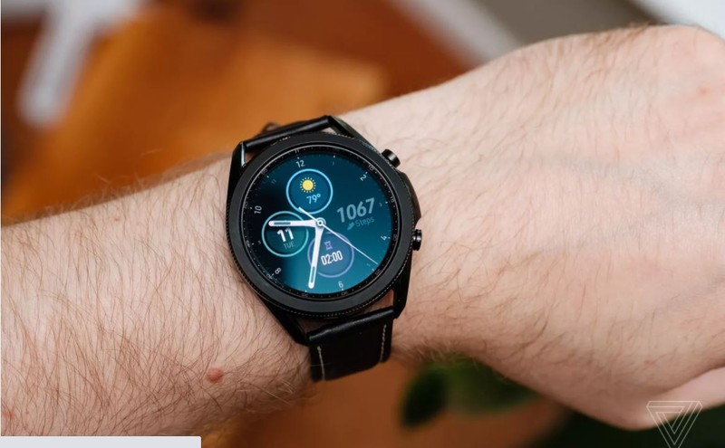 Samsung Galaxy Watch 3 có khả năng trả lời nhanh các cuộc gọi (Ảnh: The Verge)