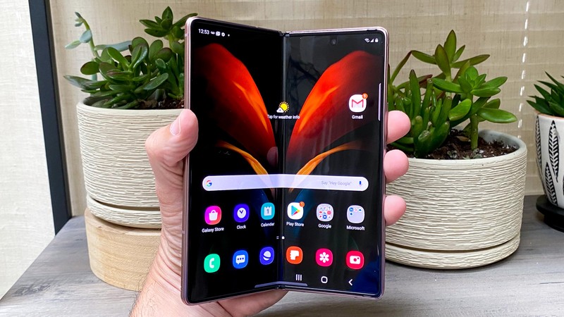 Samsung Galaxy Z Fold 2 (Ảnh: Toms Guide) Samsung Galaxy Z Fold 2 (Ảnh: Toms Guide)