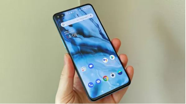 OnePlus Nord 5G sở hữu thiết kế mỏng nhẹ (Ảnh: Techradar)