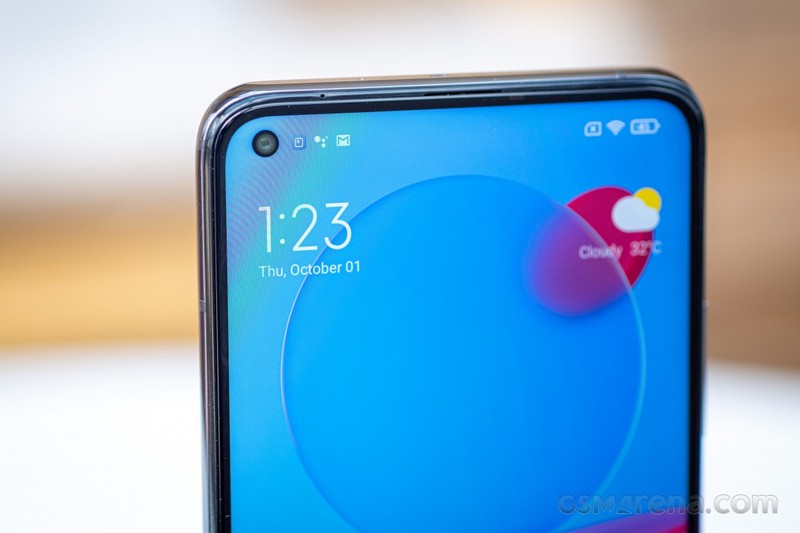 Tấm nền IPS là một điểm trừ của máy (Ảnh: GSM Arena)