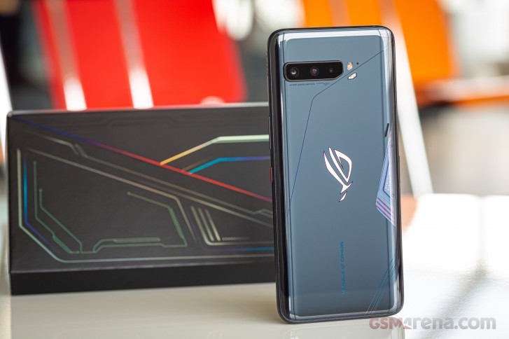 Asus ROG Phone 3 sở hữu thiết kế tối giản hơn so với những phiên bản trước (Ảnh: GSM Arena)