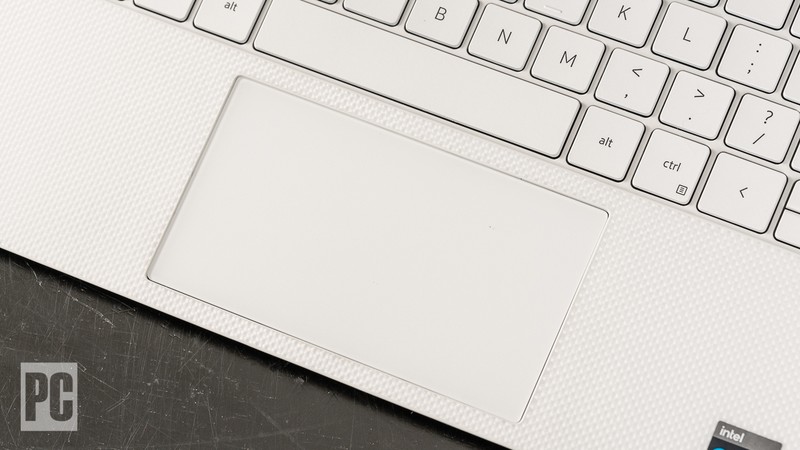 Bàn phím và tochpad đem đến trải nghiệm sử dụng tốt (Ảnh: PC Mag) Bàn phím và tochpad đem đến trải nghiệm sử dụng tốt (Ảnh: PC Mag)