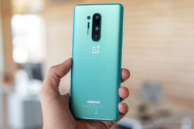 OnePlus 8 Pro sở hữu thiết kế bắt mắt (GSM Arena) OnePlus 8 Pro sở hữu thiết kế bắt mắt (GSM Arena)