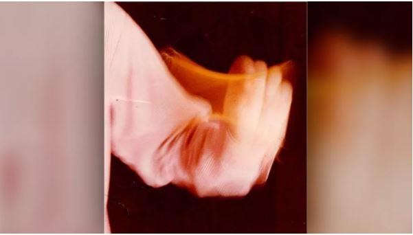 Một bức ảnh phơi sáng cho thấy ảo ảnh bút chì cao su đang hoạt động (Ảnh: Live Science) Một bức ảnh phơi sáng cho thấy ảo ảnh bút chì cao su đang hoạt động (Ảnh: Live Science)