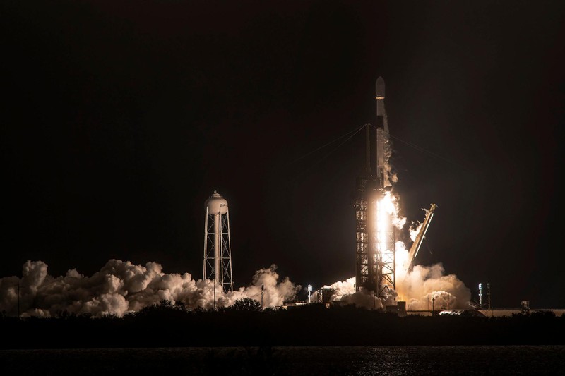 Sứ mệnh Starlink 17 của SpaceX cất cánh trên tên lửa Falcon 9 từ Khu liên hợp phóng 39A tại Trung tâm Vũ trụ Kennedy của NASA ở Florida, vào ngày 4 tháng 3 năm 2021 (Ảnh: SPACE) Sứ mệnh Starlink 17 của SpaceX cất cánh trên tên lửa Falcon 9 từ Khu liên hợp phóng 39A tại Trung tâm Vũ trụ Kennedy của NASA ở Florida, vào ngày 4 tháng 3 năm 2021 (Ảnh: SPACE)
