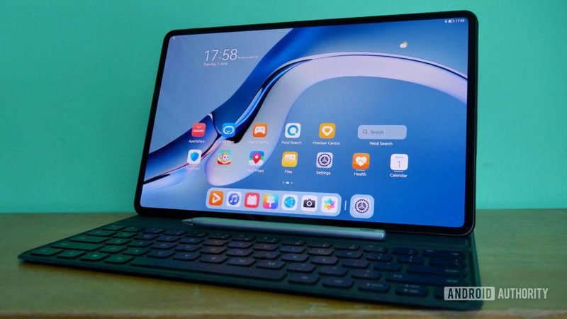 Ngoài smartphone, Huawei cũng đang tập trung phát triển những dòng sản phẩm khác (Ảnh: Android Authority) Ngoài smartphone, Huawei cũng đang tập trung phát triển những dòng sản phẩm khác (Ảnh: Android Authority)
