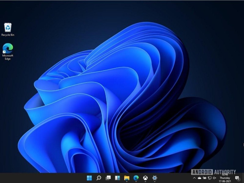 Thanh Taskbar trên Windows 11 cũng được điều chỉnh lại (Ảnh: Android Authority) Thanh Taskbar trên Windows 11 cũng được điều chỉnh lại (Ảnh: Android Authority)