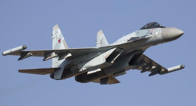 Tiêm kích Su-35 của Nga (Ảnh: Military Watch Magazine)