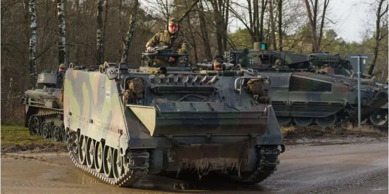 Xe bọc thép Bundeswehr M113 trong cuộc tập trận tại khu vực huấn luyện quân sự (Ảnh: Business Insider) Xe bọc thép Bundeswehr M113 trong cuộc tập trận tại khu vực huấn luyện quân sự (Ảnh: Business Insider)