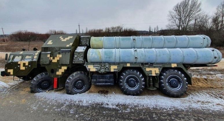 Pin từ hệ thống phòng không S-300 của Ukraine (Ảnh: Military Watch Magazine)