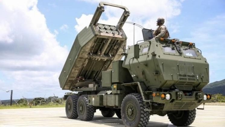 Hệ thống pháo phản lực HIMARS (Ảnh: Military Watch Magazine)
