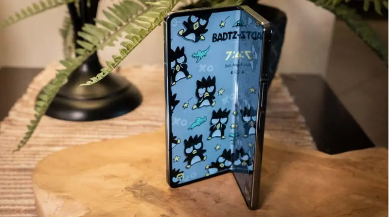 Samsung Galaxy Z Fold 4 (Ảnh: Gizmodo)