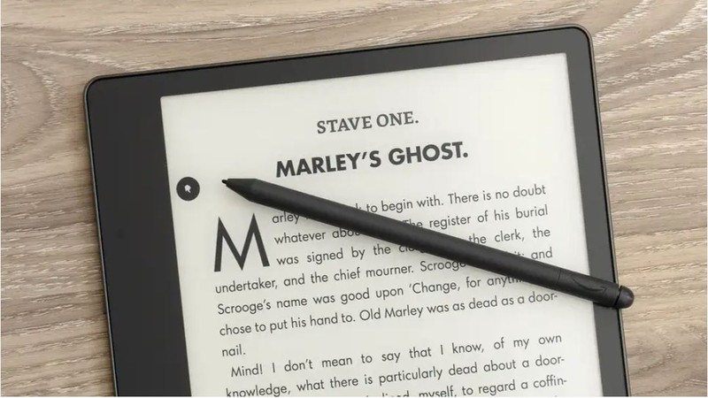 Amazon Kindle Scribe (Ảnh: Gizmodo) Amazon Kindle Scribe (Ảnh: Gizmodo)