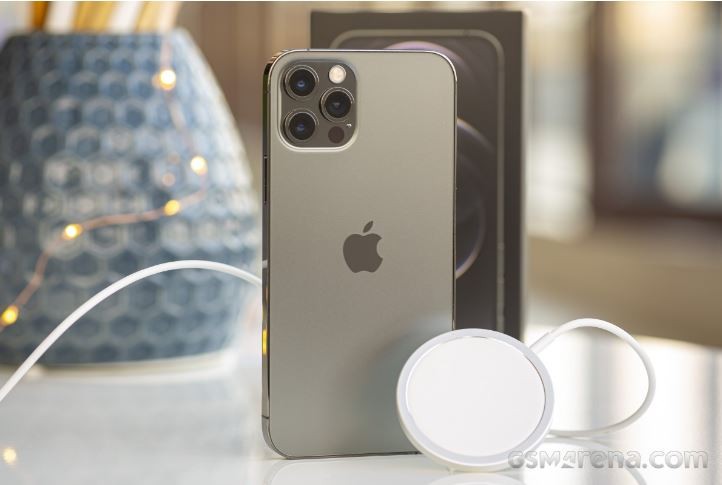 Chuẩn sạc không dây Qi2 khá giống với Apple MagSafe (Ảnh: GSM Arena) Chuẩn sạc không dây Qi2 khá giống với Apple MagSafe (Ảnh: GSM Arena)