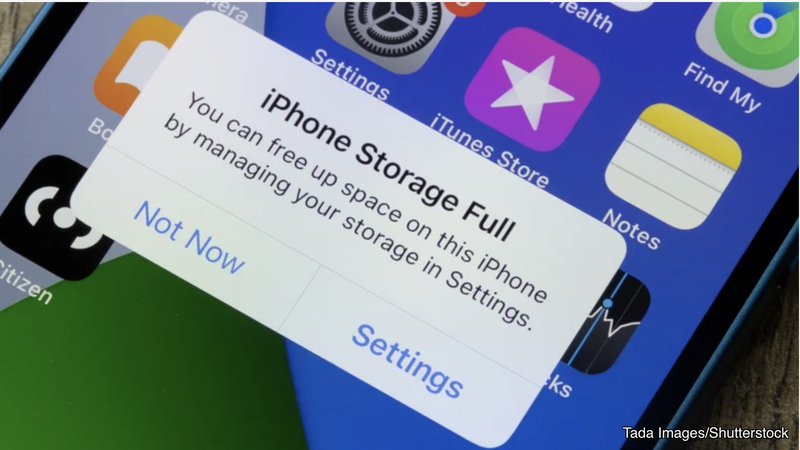 Kiểm tra bộ nhớ điện thoại của bạn (Ảnh: Slash Gear) iPhone 7.png