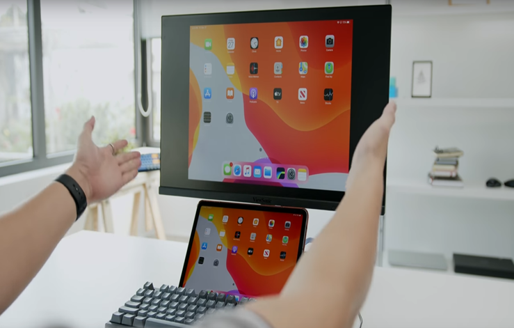 iPad Pro không xuất được toàn màn hình ra màn hình lớn (Ảnh: cắt từ YouTube) iPad Pro không xuất được toàn màn hình ra màn hình lớn (Ảnh: cắt từ YouTube)