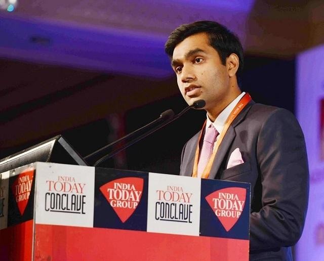 Karan Adani là người thừa kế thừa đế chế Adani Group. Ảnh: @AdaniKaran/Twitter Karan Adani là người thừa kế thừa đế chế Adani Group. Ảnh: @AdaniKaran/Twitter