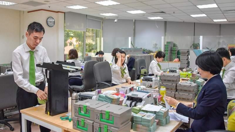 Vietcombank, VietinBank, Agribank vừa tăng mạnh lãi suất huy động thêm hơn 1%/năm