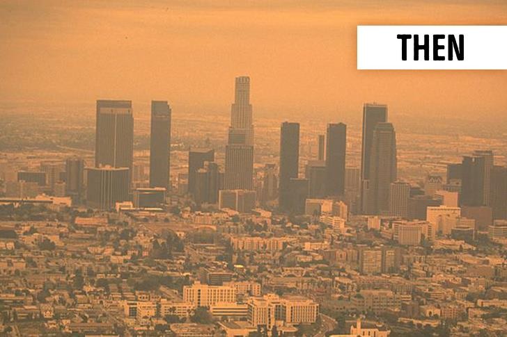 Khu thương mại hơn một thập kỉ trước. Ảnh: BrightSide