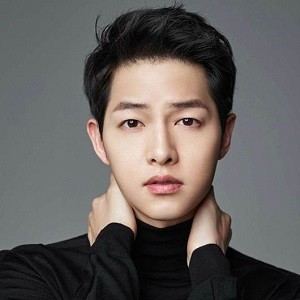 Ước tính, tổng tài sản của Song Joong Ki hiện tại lên đến hơn 1.000 tỉ đồng.