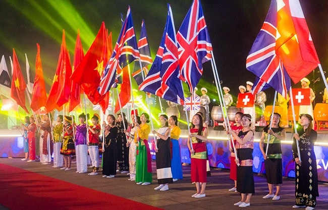 Hoành tráng chua từng có