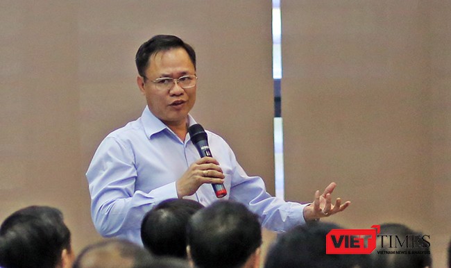 Theo ông Vũ Quang Hùng, Giám đốc Sở Xây dựng TP Đà Nẵng, tất cả các đơn vị có quyền, nếu đấu giá cao thì có quyền mua. Và có tiền thì mua bao nhiêu nhà công sản cũng được