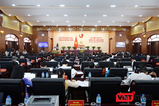 Theo Văn phòng HĐND TP Đà Nẵng, sau 3 ngày làm việc (từ ngày 5/7-7/7) Kỳ họp thứ 4, HĐND TP Đà Nẵng khóa IX, nhiệm kỳ 2016-2021 đã diễn ra đúng luật, dân chủ và hoàn thành toàn bộ nội dung, chương trình đề ra.