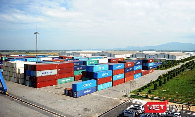 Một góc kho ngoại quan Cảng Chu Lai (Khu kinh tế mở Chu Lai, Quảng Nam)