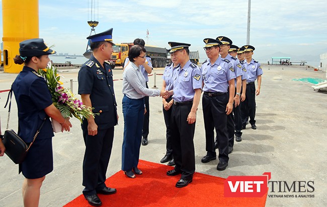 Lễ đón tàu Badaro được tiến hành ngay tại Cảng Tiên Sa