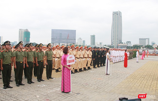 Hơn 2.000 cảnh sát diễn tập chống khủng bố bảo vệ APEC tại Đà Nẵng ảnh 13