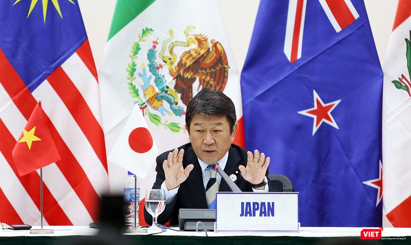 Liên quan đến việc rút lui của Canada trong tiến trình tham gia TPP, Bộ trưởng Chính sách Kinh tế Tài chính Nhật Bản Toshimitsu Motegi cho biết phải hỏi Canada