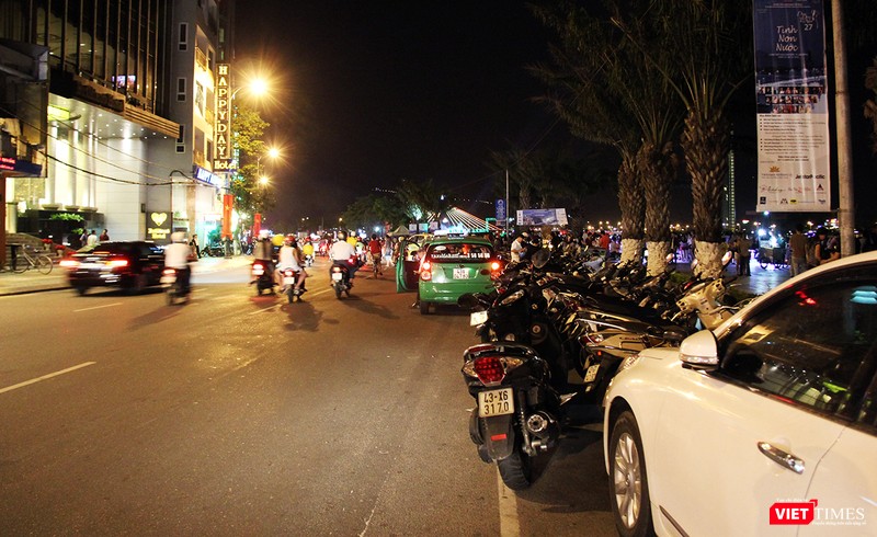 Từ 1/1/2018, Đà Nẵng sẽ thu phí đậu đỗ xe tại tuyến đường Bạch Đằng và Trần Phú thuộc địa bàn quận Hải Châu với 3 mức thu.