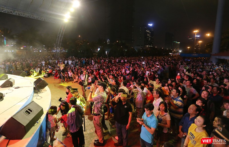 Thủy thủ Hạm đội 7 Mỹ hát vang “Nối vòng tay lớn“ ảnh 15