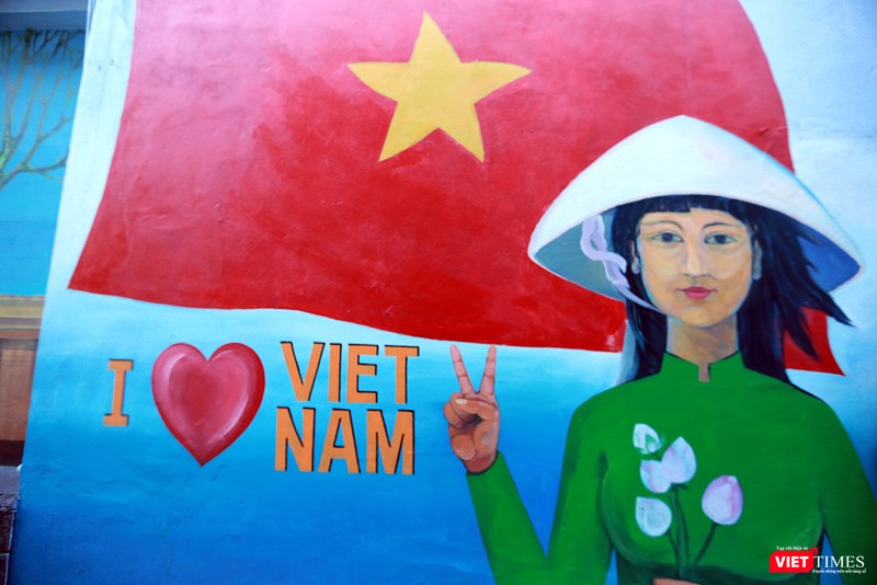 “Làng bích họa” gồm 15.000 bức vẽ, dài hơn 1km tại Đà Nẵng ảnh 15